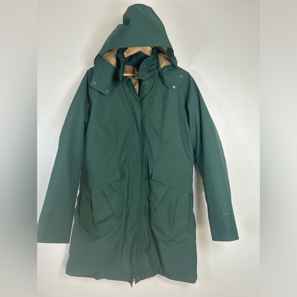 Patagonia Women’s Green Northwest Parka